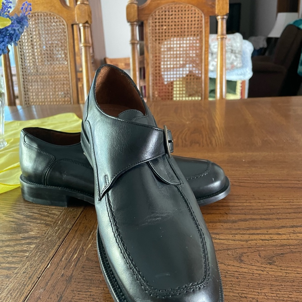 Men’s Bostonian leather shoes. 8.5 medium width, barely worn, maybe once.